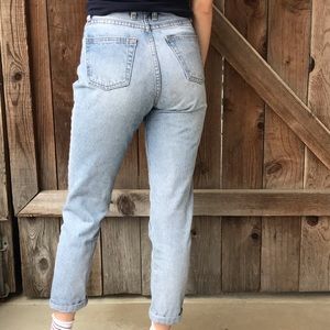 Light Wash High Waisted Mom Jeans